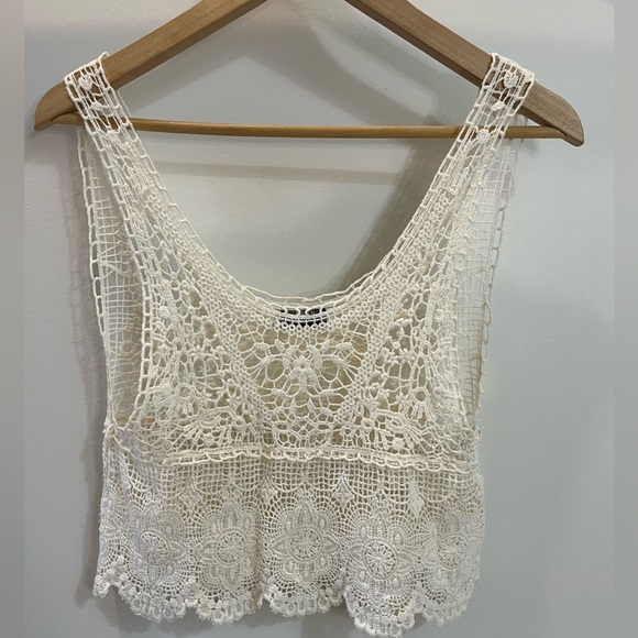 Zara Women’s Boho Crochet Top - Picture 3 of 3